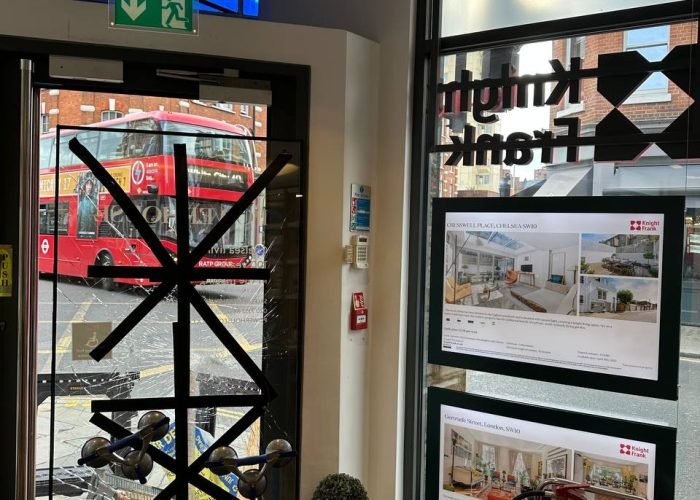 commercial glass instalation